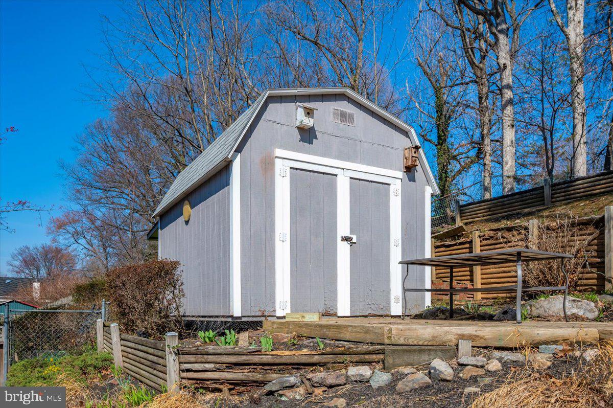 CONNECTICUT GARDENS - Residential