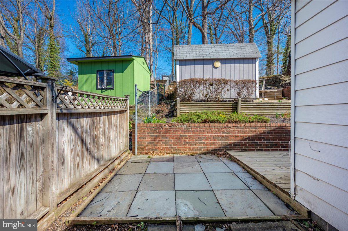 CONNECTICUT GARDENS - Residential