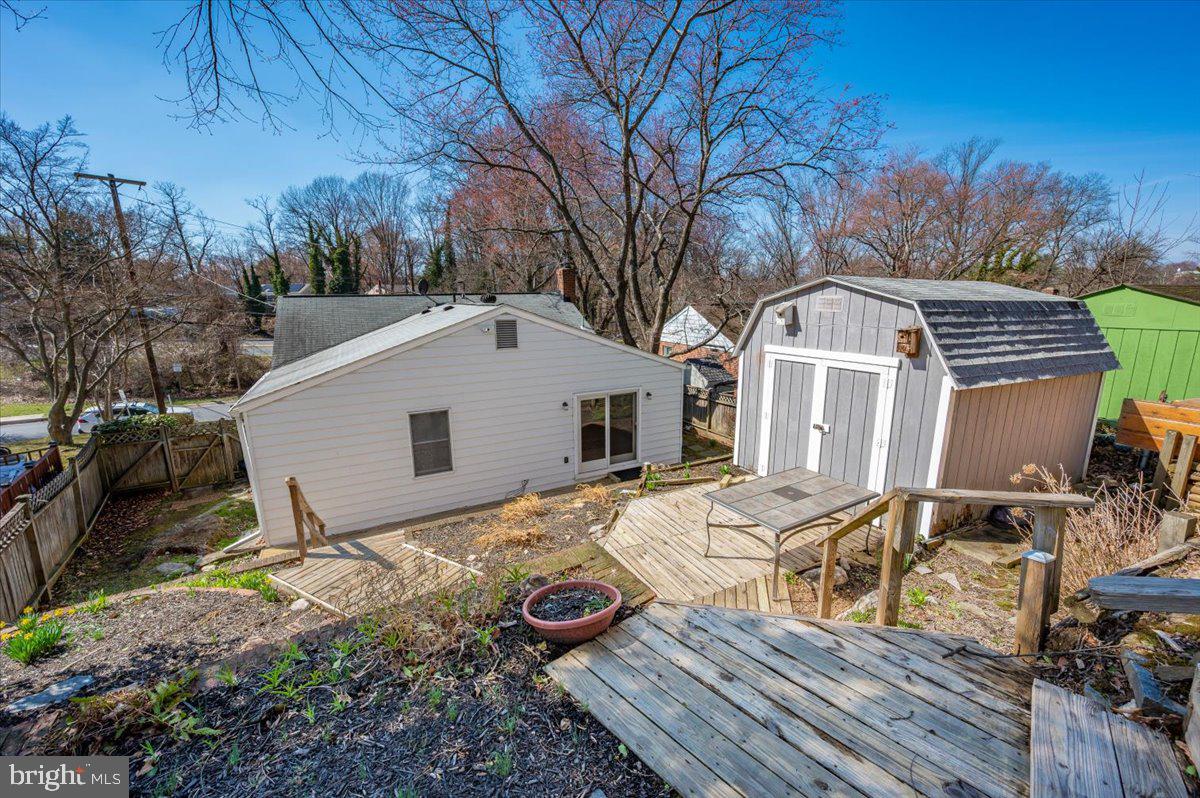 CONNECTICUT GARDENS - Residential