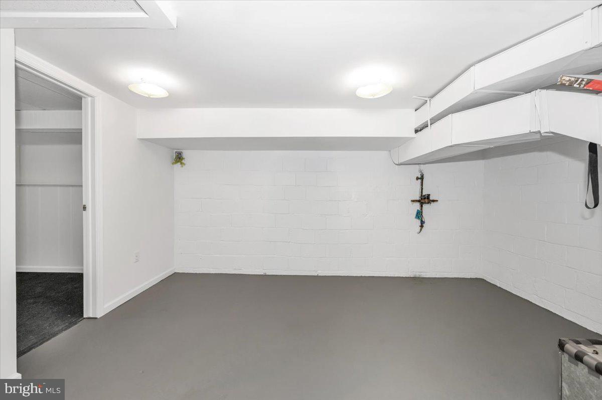 CONNECTICUT GARDENS - Residential