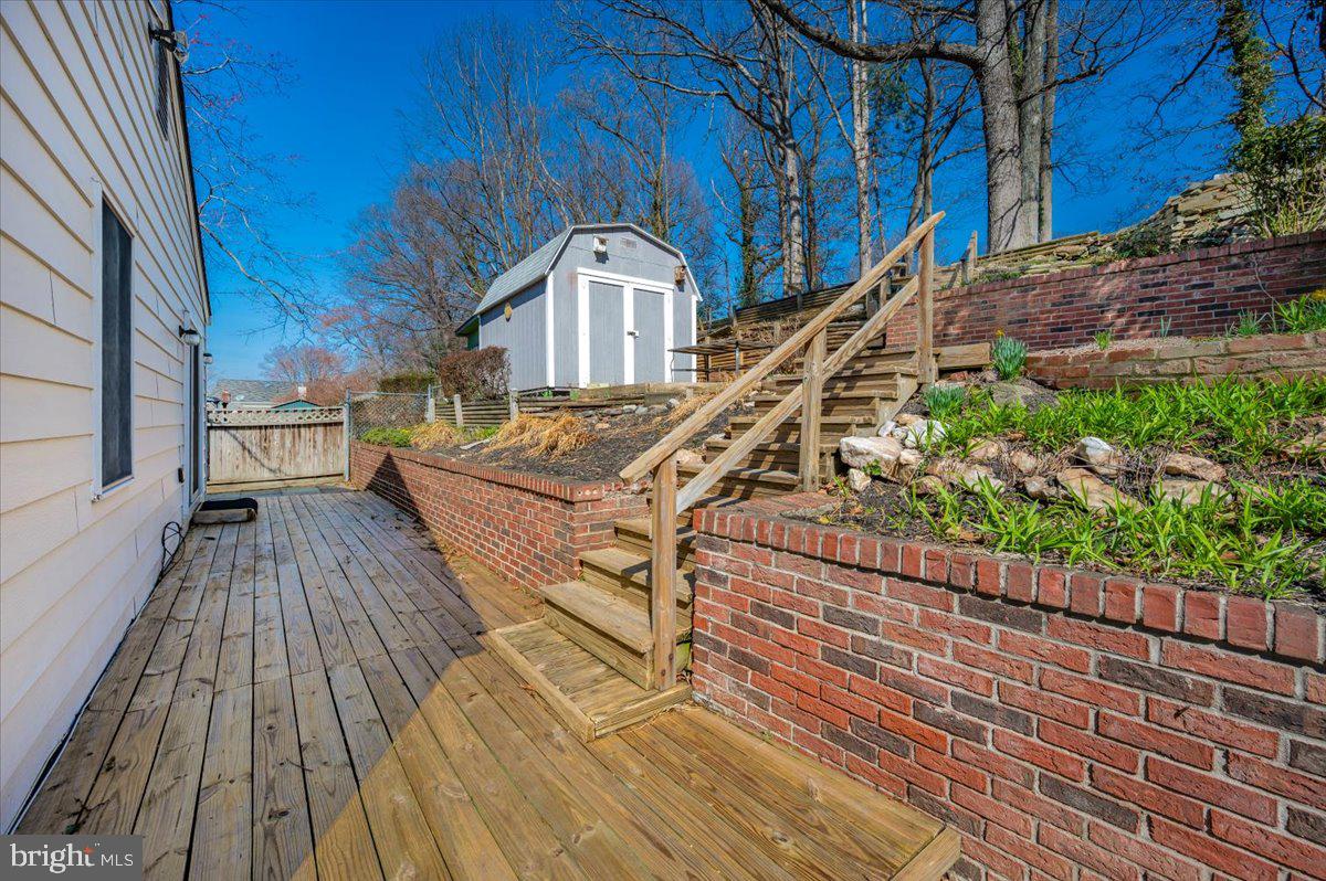 CONNECTICUT GARDENS - Residential