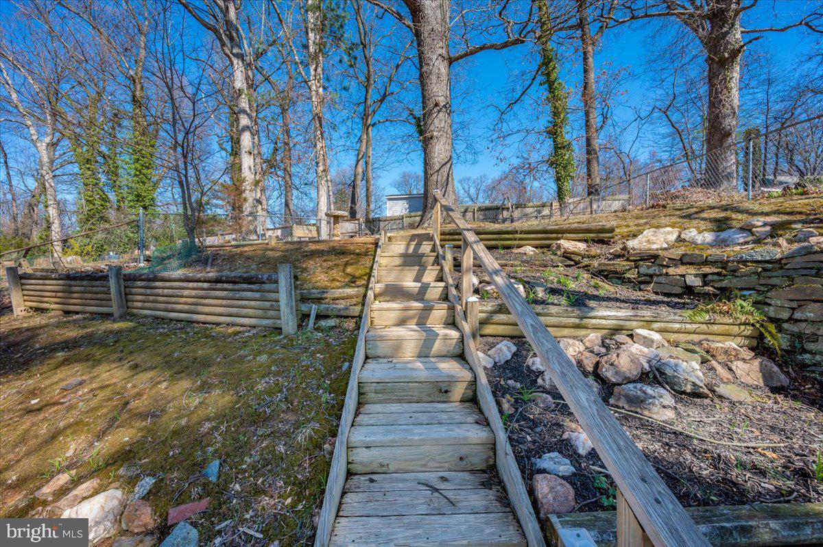 CONNECTICUT GARDENS - Residential