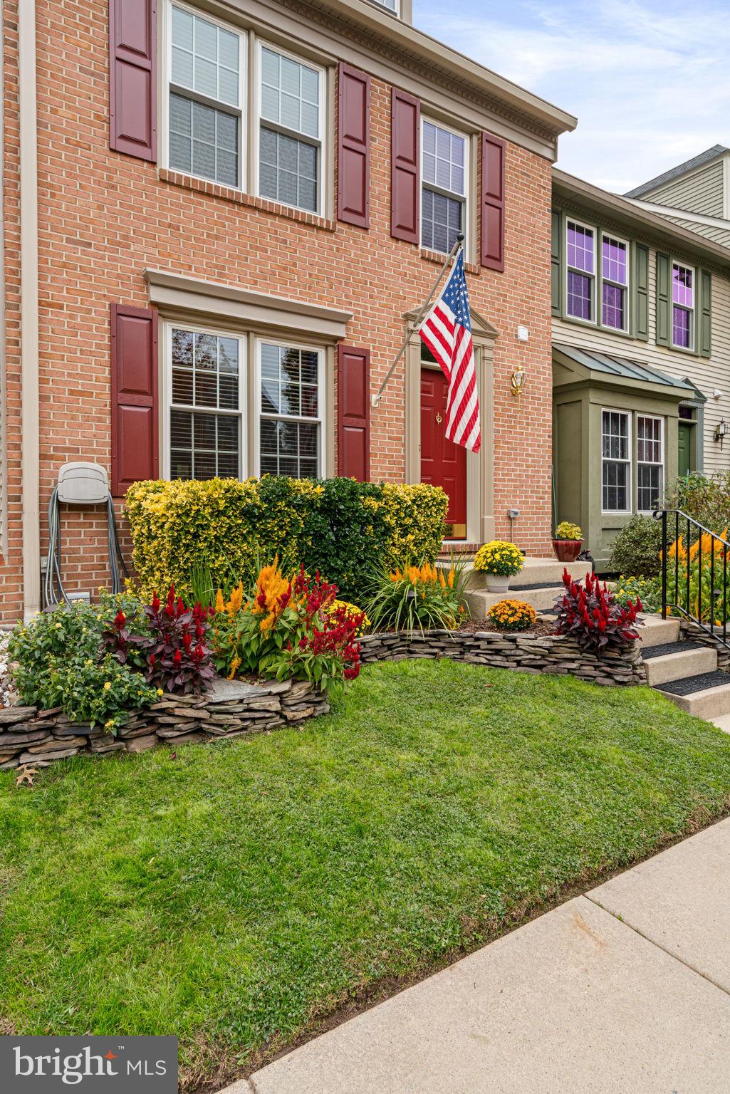 8852 EAGLE ROCK LANE