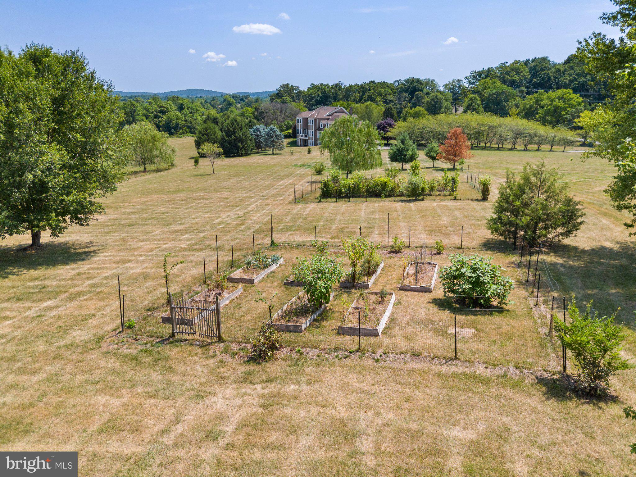 WATERFORD MEADOWS - Residential