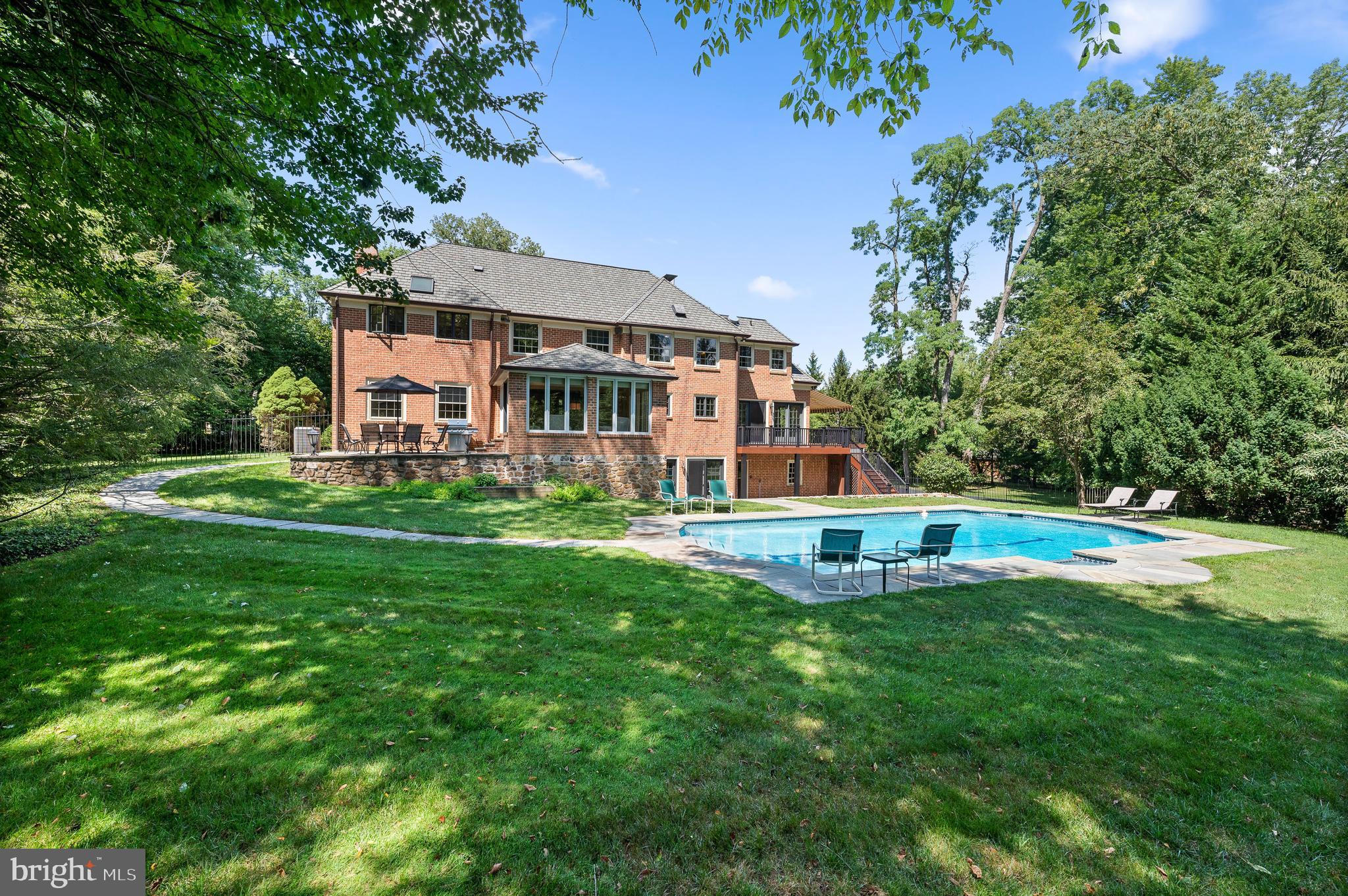 BRYN MAWR - Residential