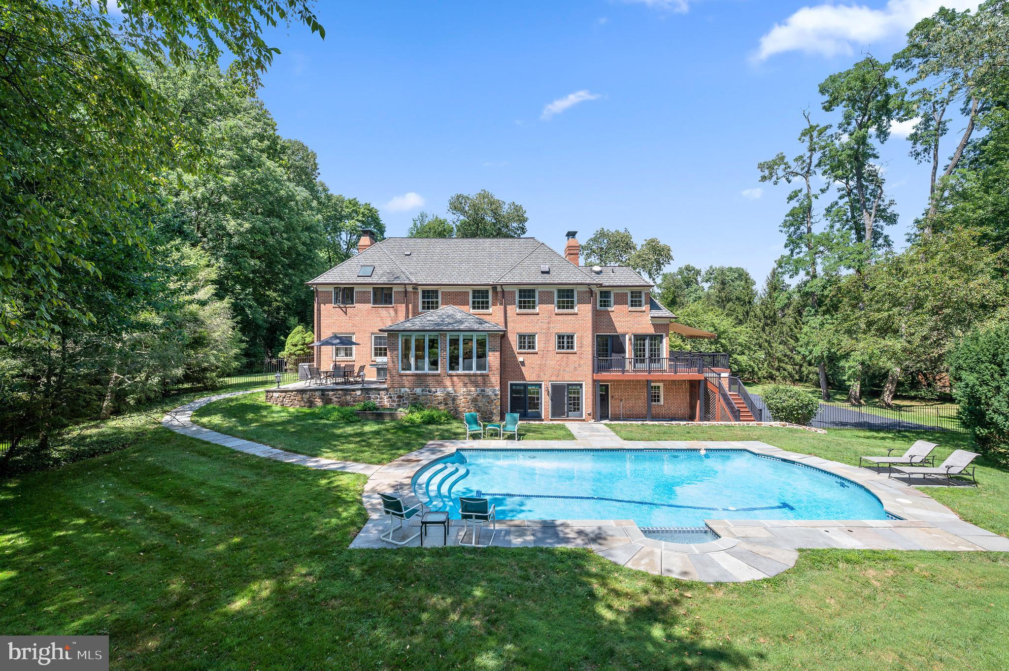 BRYN MAWR - Residential