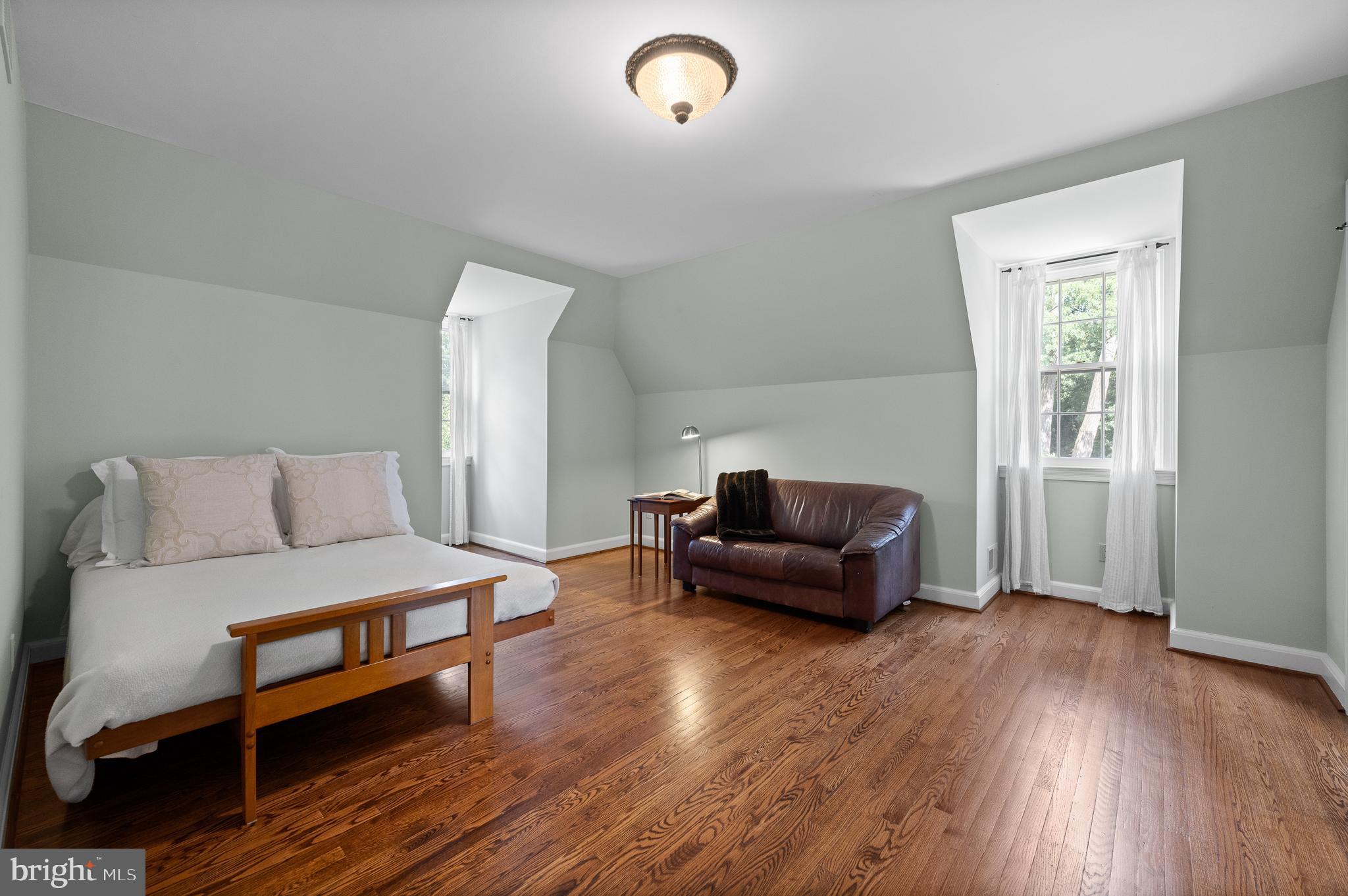 BRYN MAWR - Residential