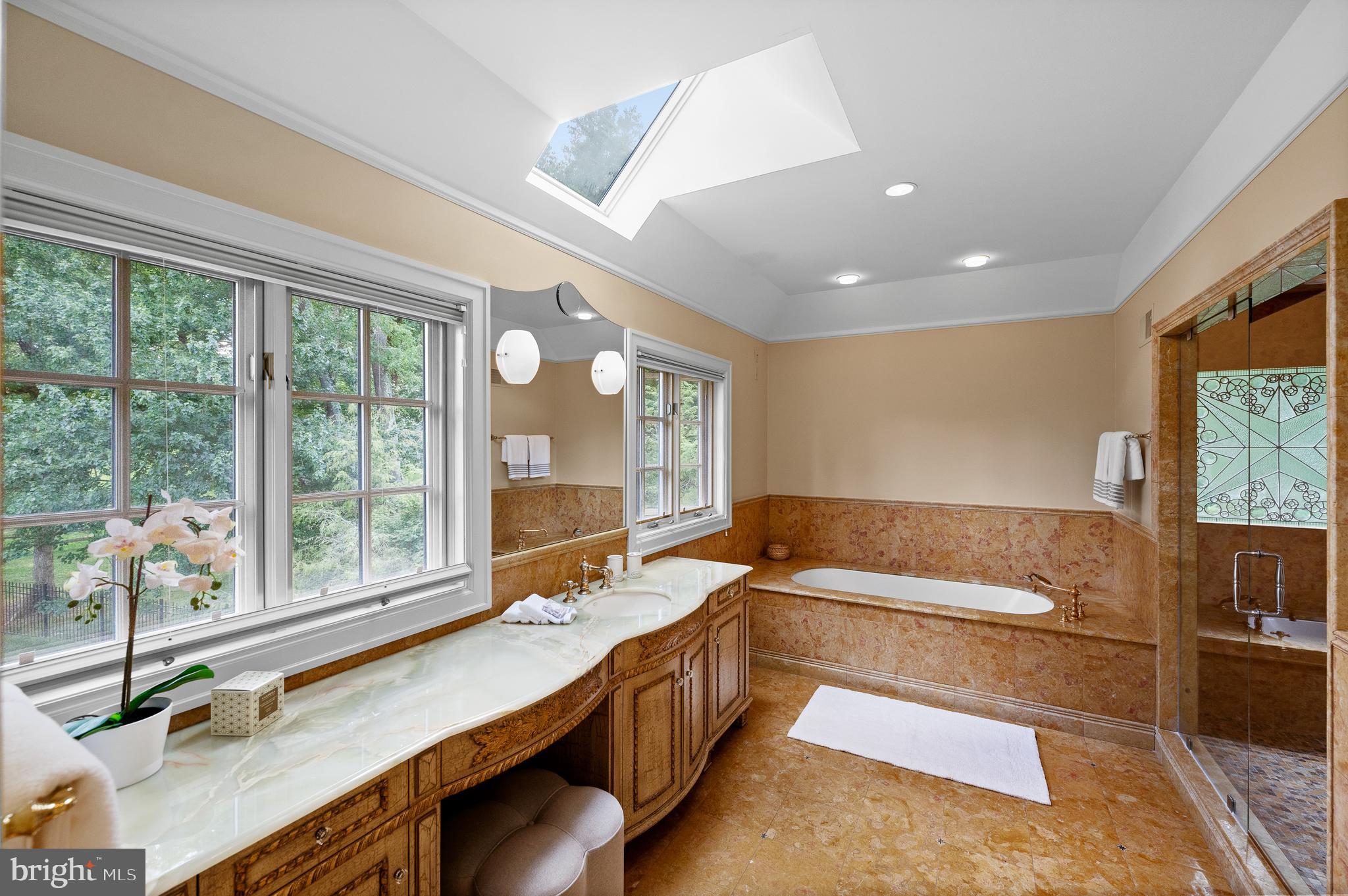 BRYN MAWR - Residential