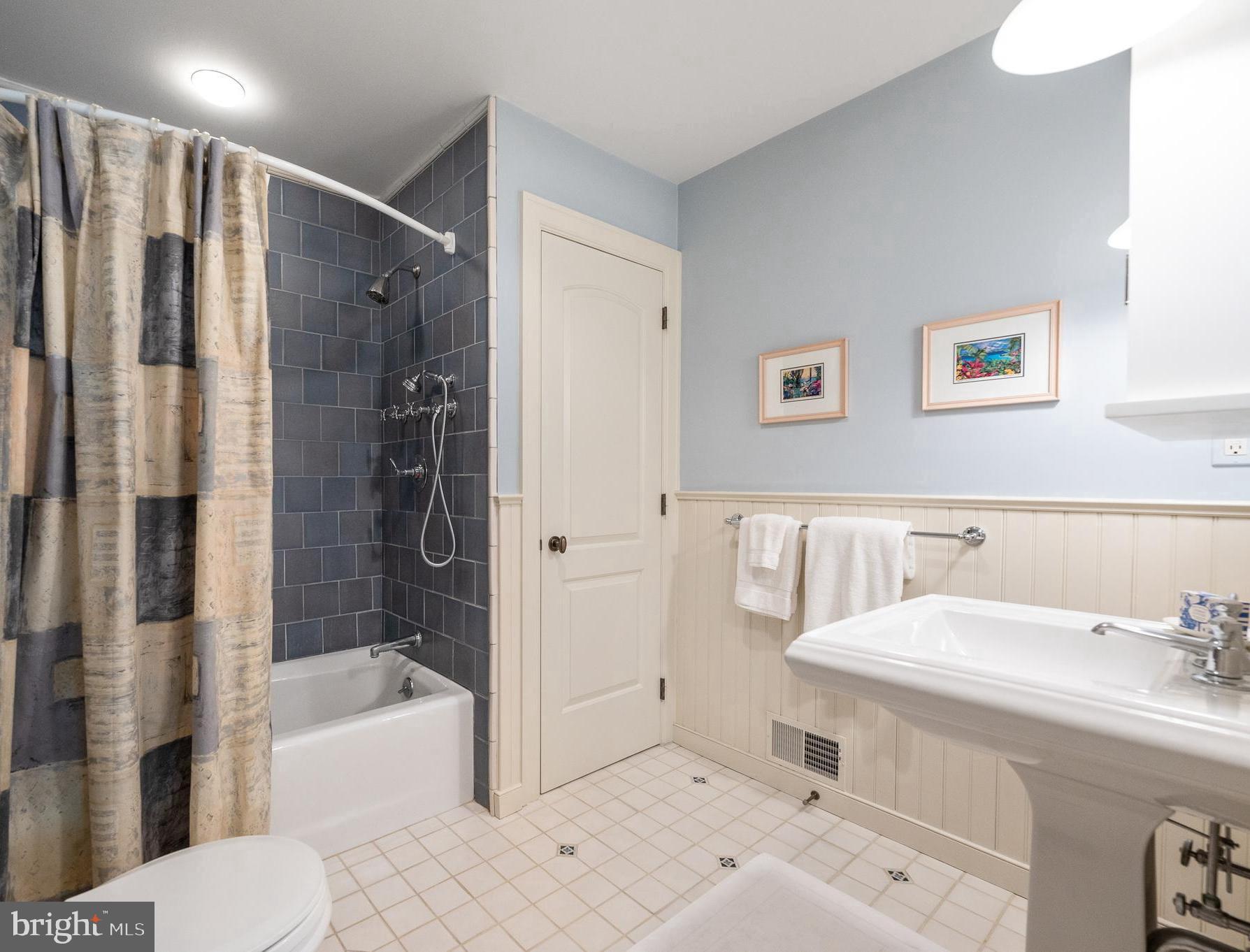 BRYN MAWR - Residential