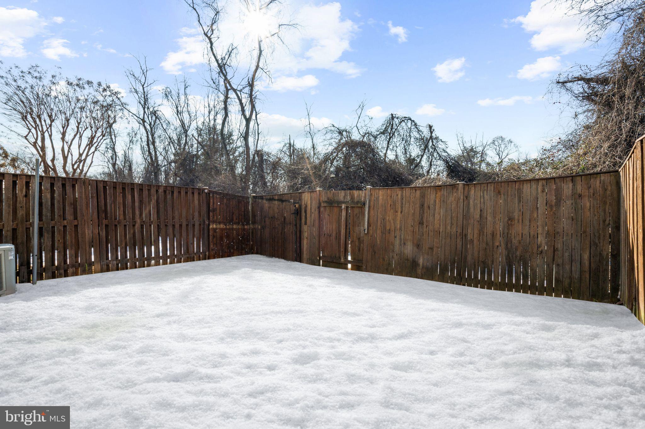 WHITFIELD GREEN - Residential