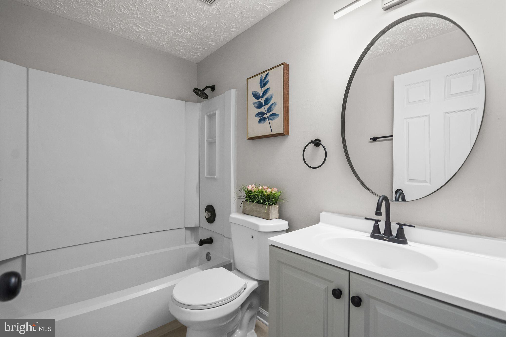 WHITFIELD GREEN - Residential