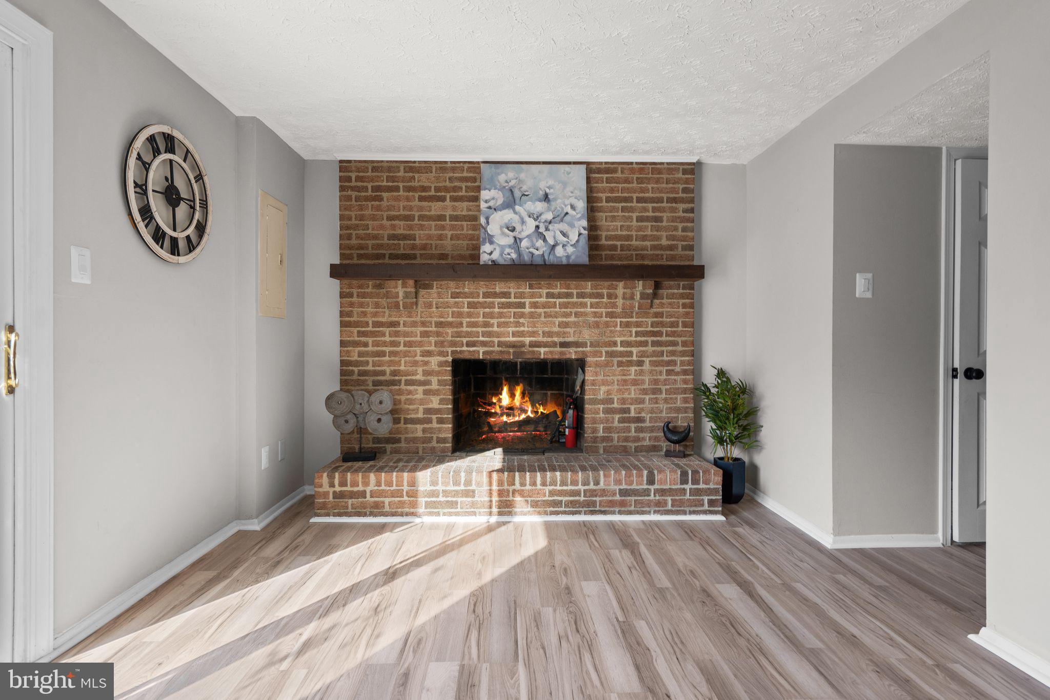 WHITFIELD GREEN - Residential