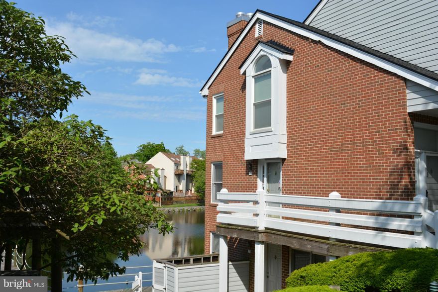 WATERFRONT! RELAXING VIEW OVERLOOKING A BEAUTIFUL LAKE! 1 LEVEL - LARGE SIZE CONDO, WITH HARDWOOD FLOOR THROUGHOUT. THIS CONDO HAS A LARGE WALK-IN CLOSET. FIREPLACE- LOTS OF WINDOWS - GOOD SIZE STORAGE BEHIND COAT CLOSET. WASHER & DRYER INSIDE UNIT. DECK OVERLOOKS THE LAKE - CONVENIENT LOCATION- INSIDE BELTWAY- CLOSE TO SCHOOLS , SHOPS, CHURCH, RESTAURANTS, RECREATION. COMMUNITY POOL, CLUBHOUSE.