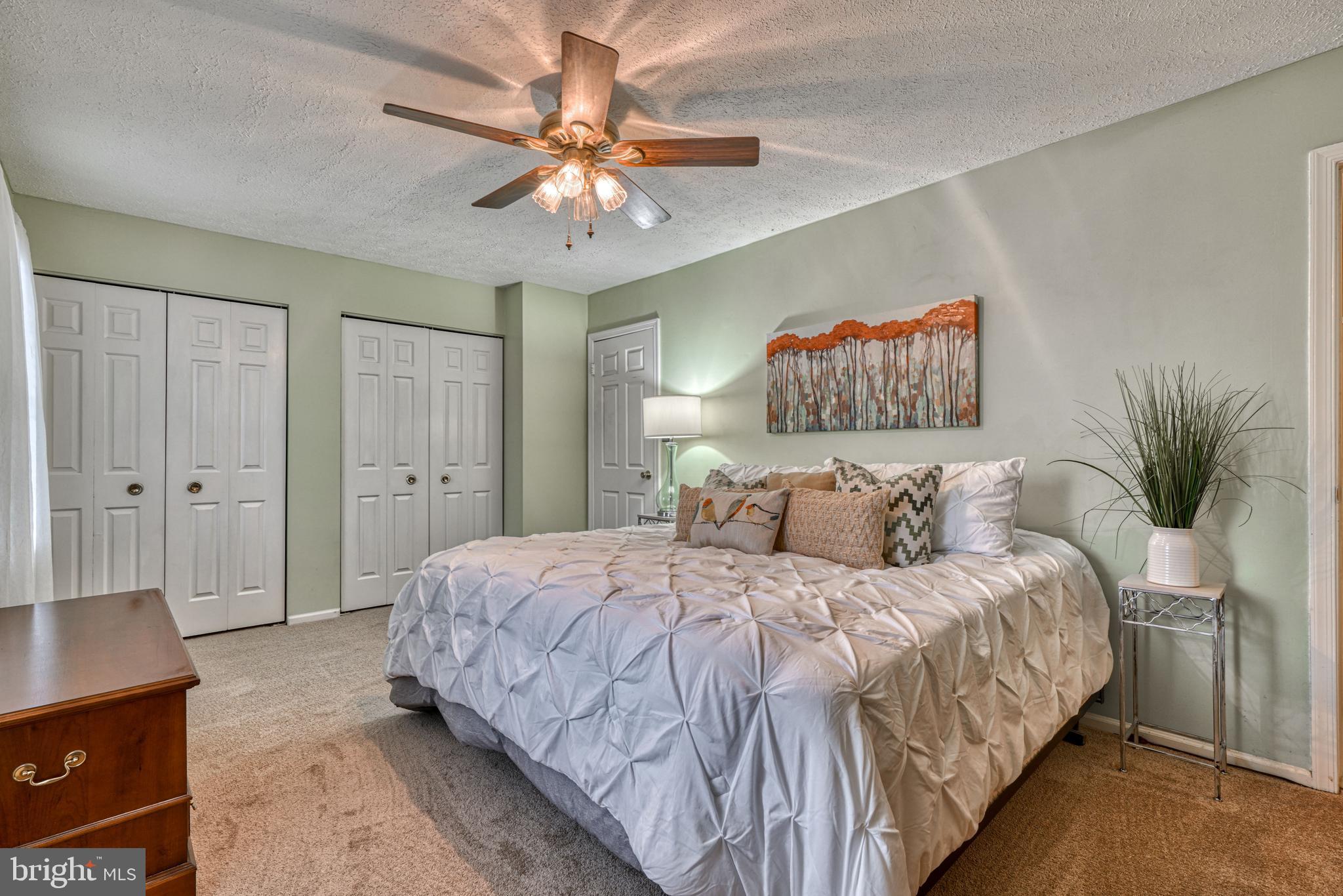 SEVEN COURTS - Residential