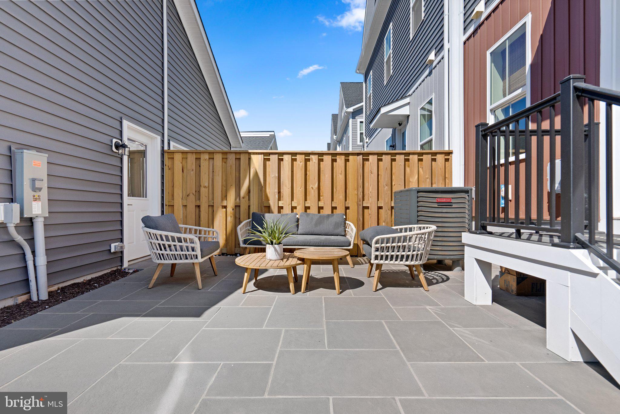 SOUTH 620 - Residential