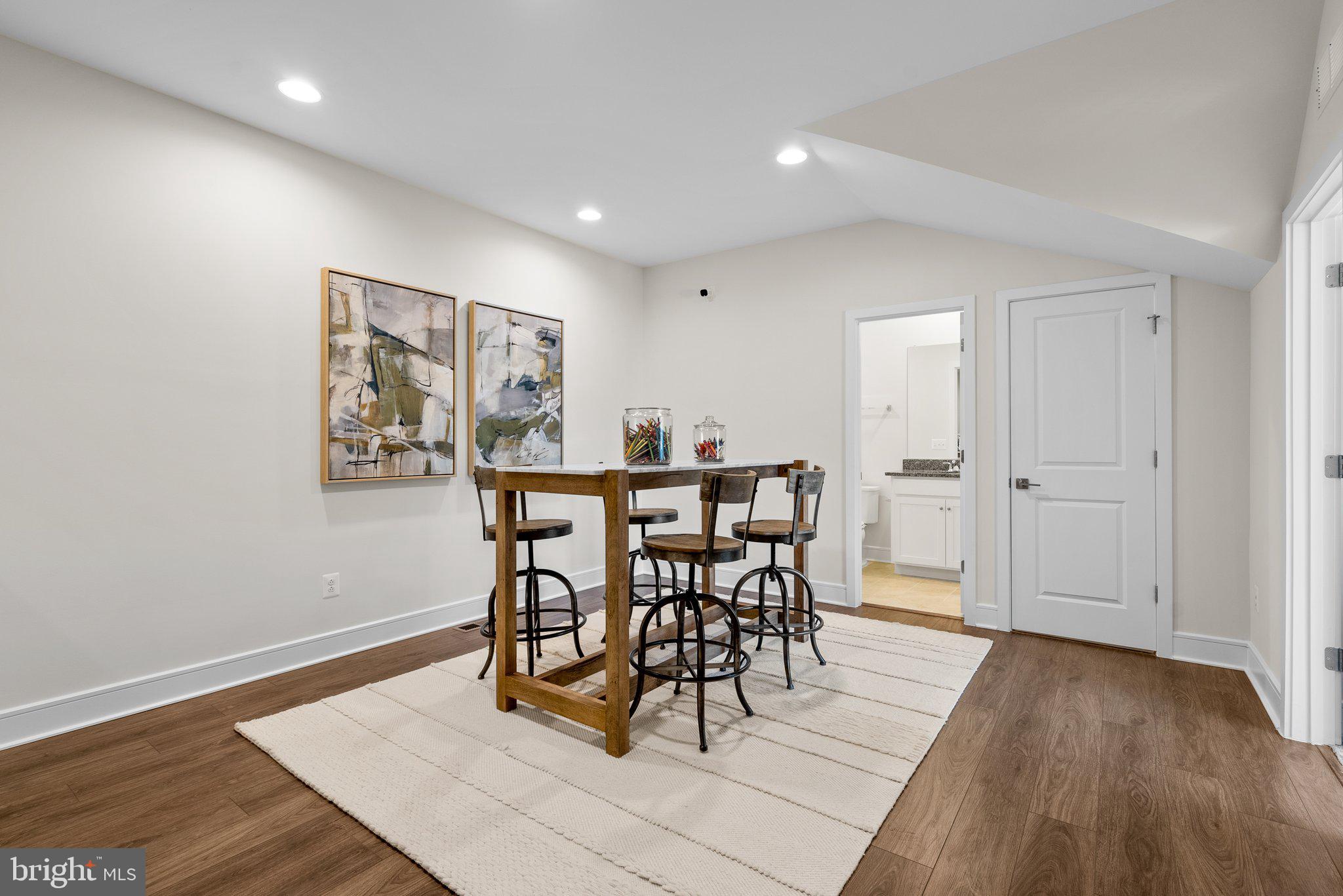 SOUTH 620 - Residential