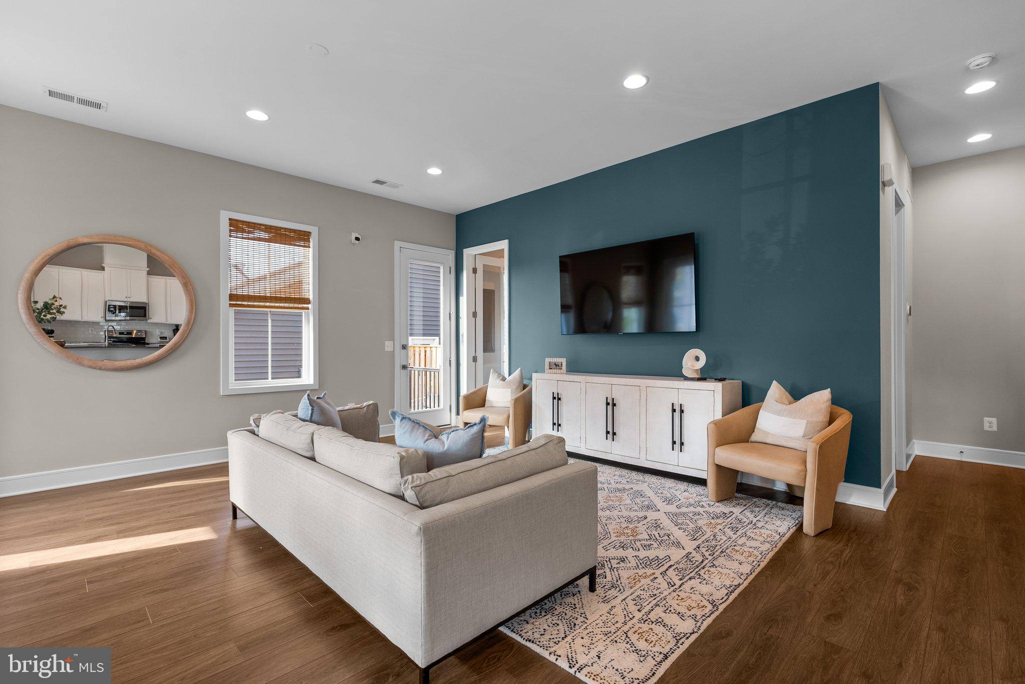 SOUTH 620 - Residential