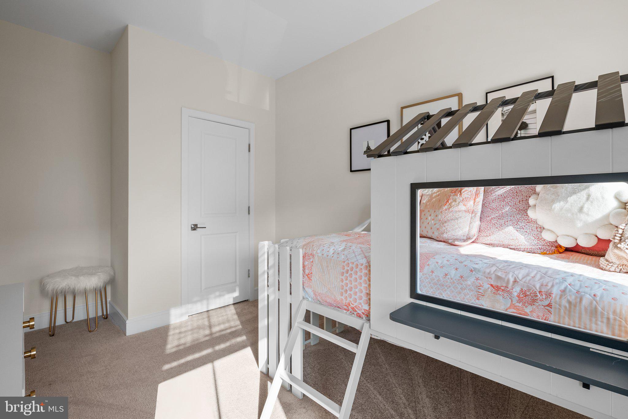 SOUTH 620 - Residential