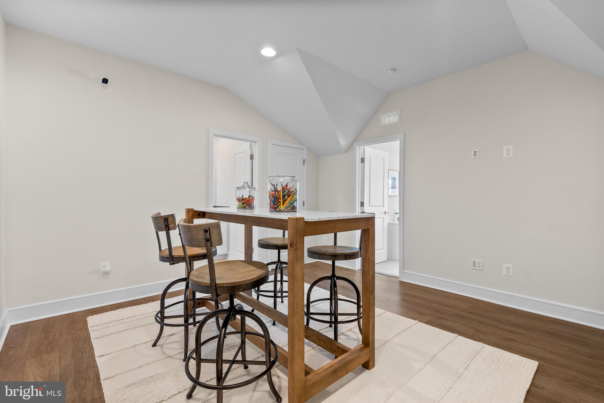 SOUTH 620 - Residential