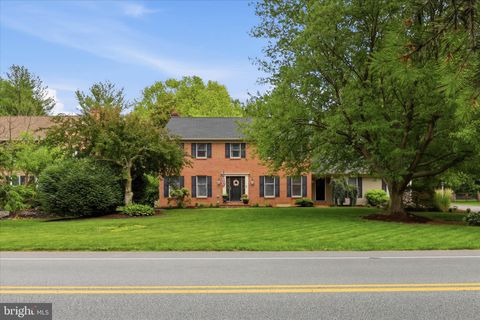 Homes For Sale - 2429 Fruitville Pike<br/> LANCASTER, PA 17601