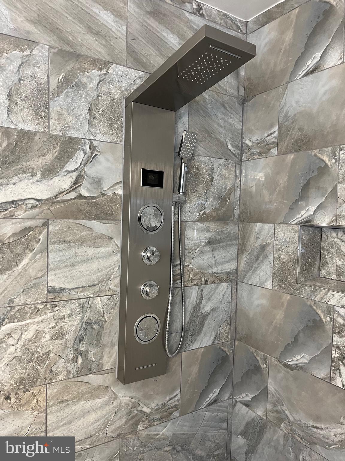 CARLSON SPRINGS - Residential