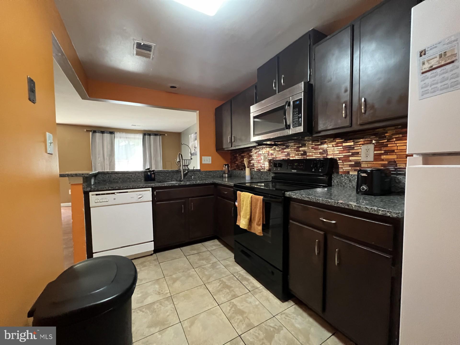 MCCONKEY - Residential Lease