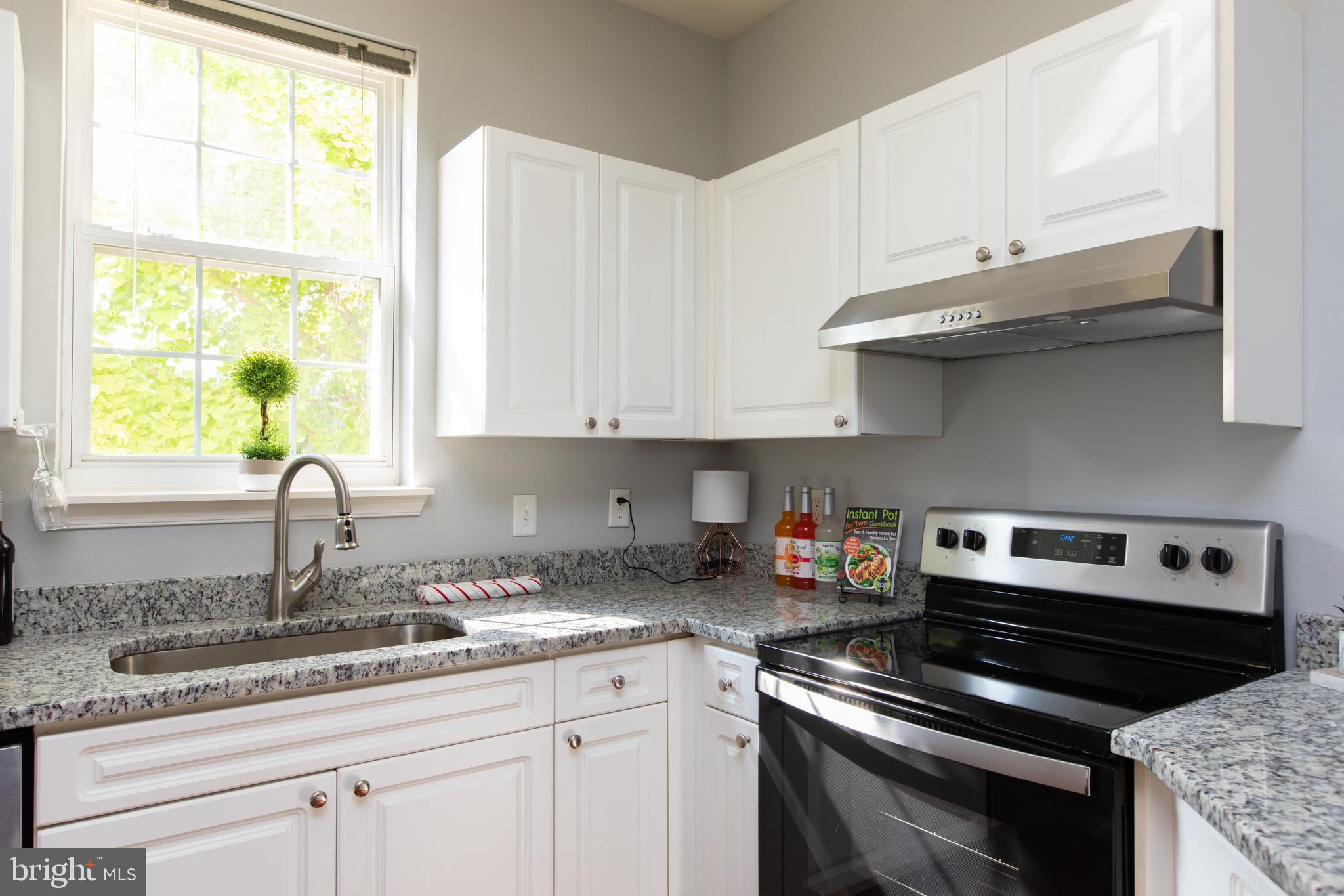 HIGH POINTE AT JEFFERSON PARK - Residential