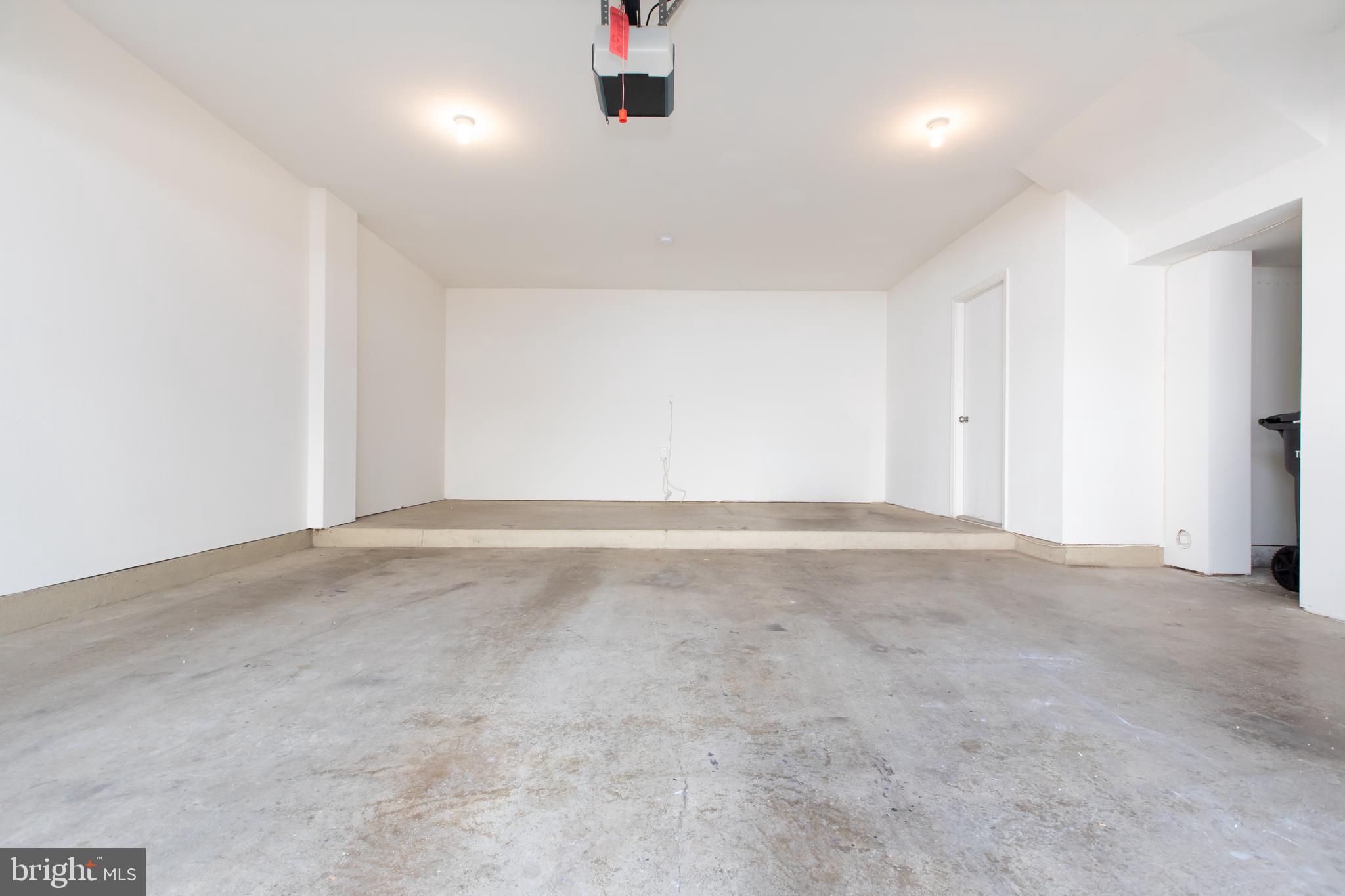 HIGH POINTE AT JEFFERSON PARK - Residential