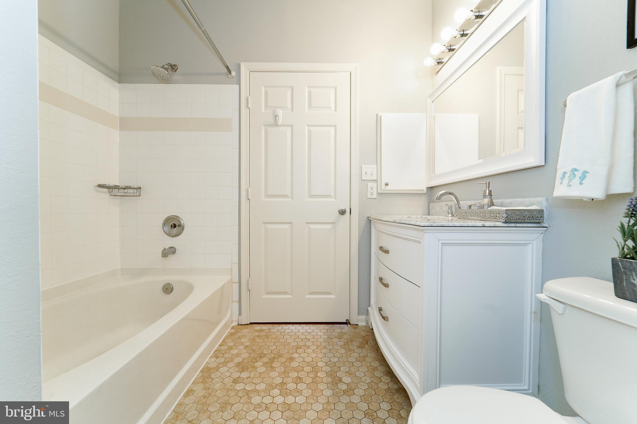 HIGH POINTE AT JEFFERSON PARK - Residential