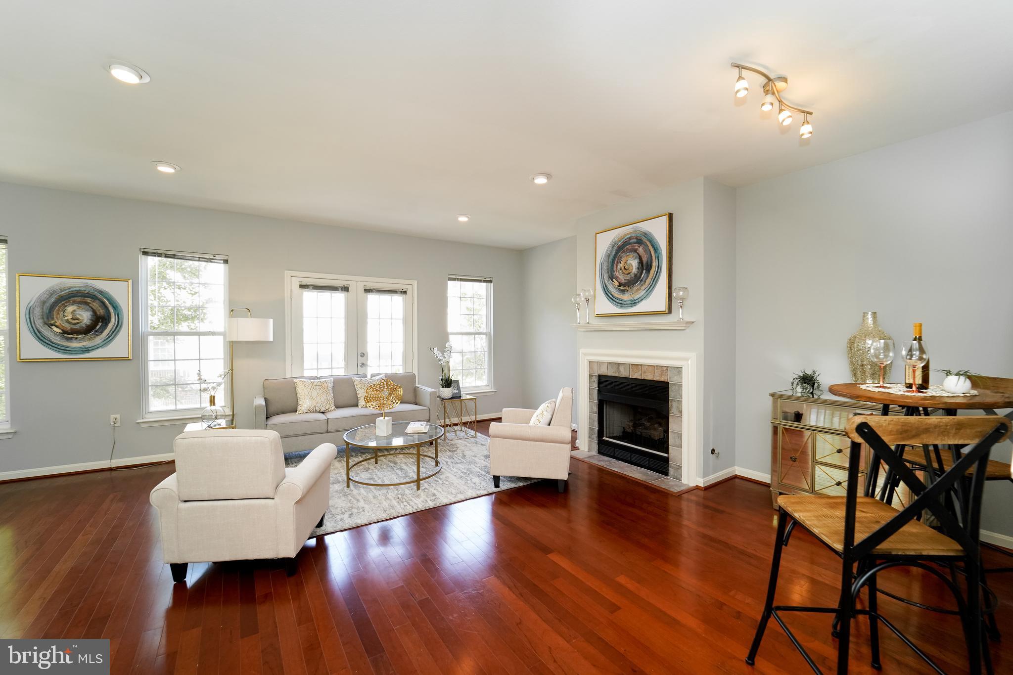 HIGH POINTE AT JEFFERSON PARK - Residential