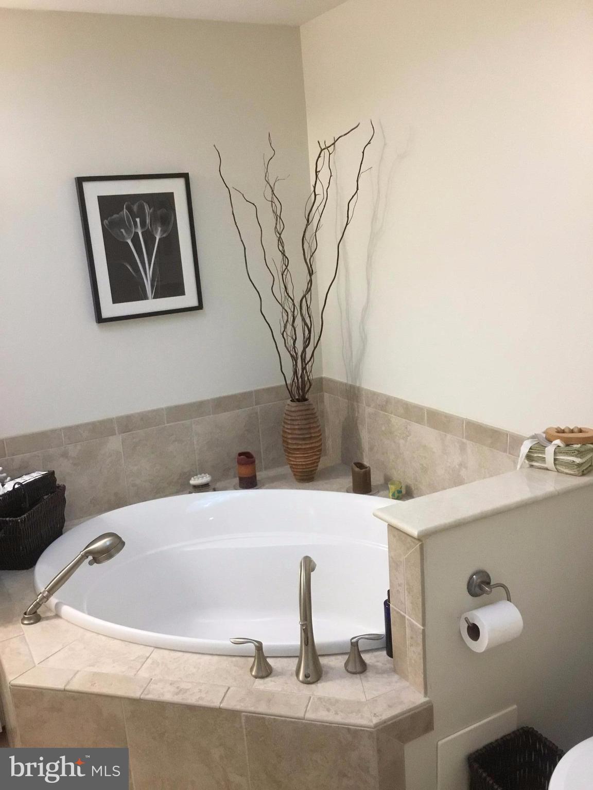 HERITAGE WOODS - Residential Lease