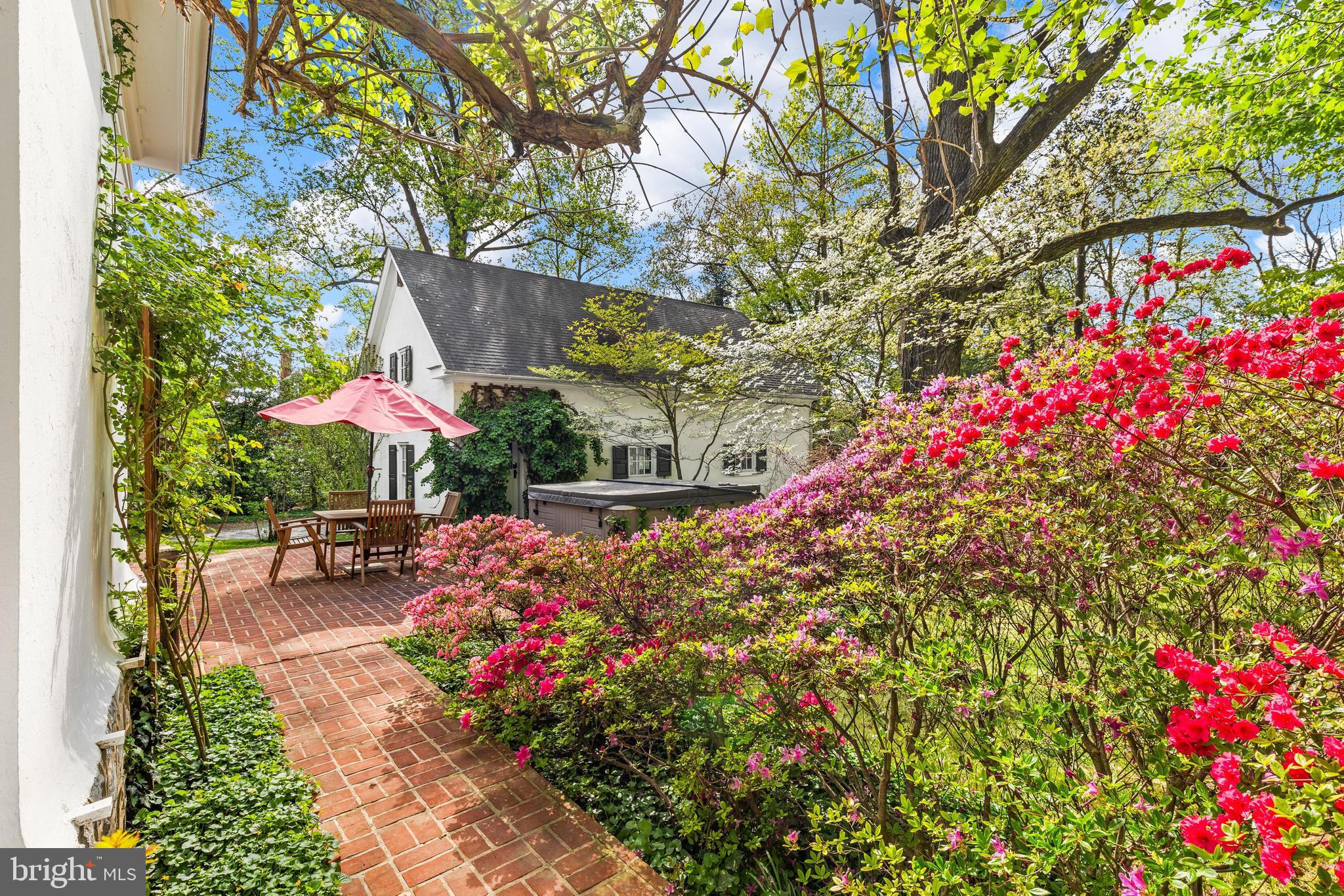 SCHOOL LANE HILLS - Residential