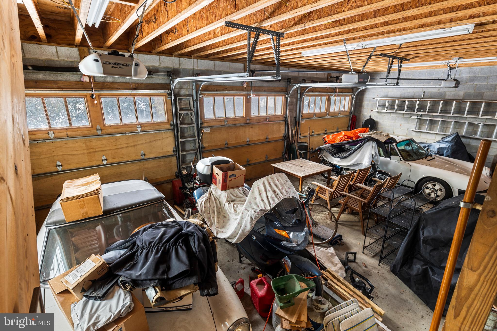 SCHOOL LANE HILLS - Residential