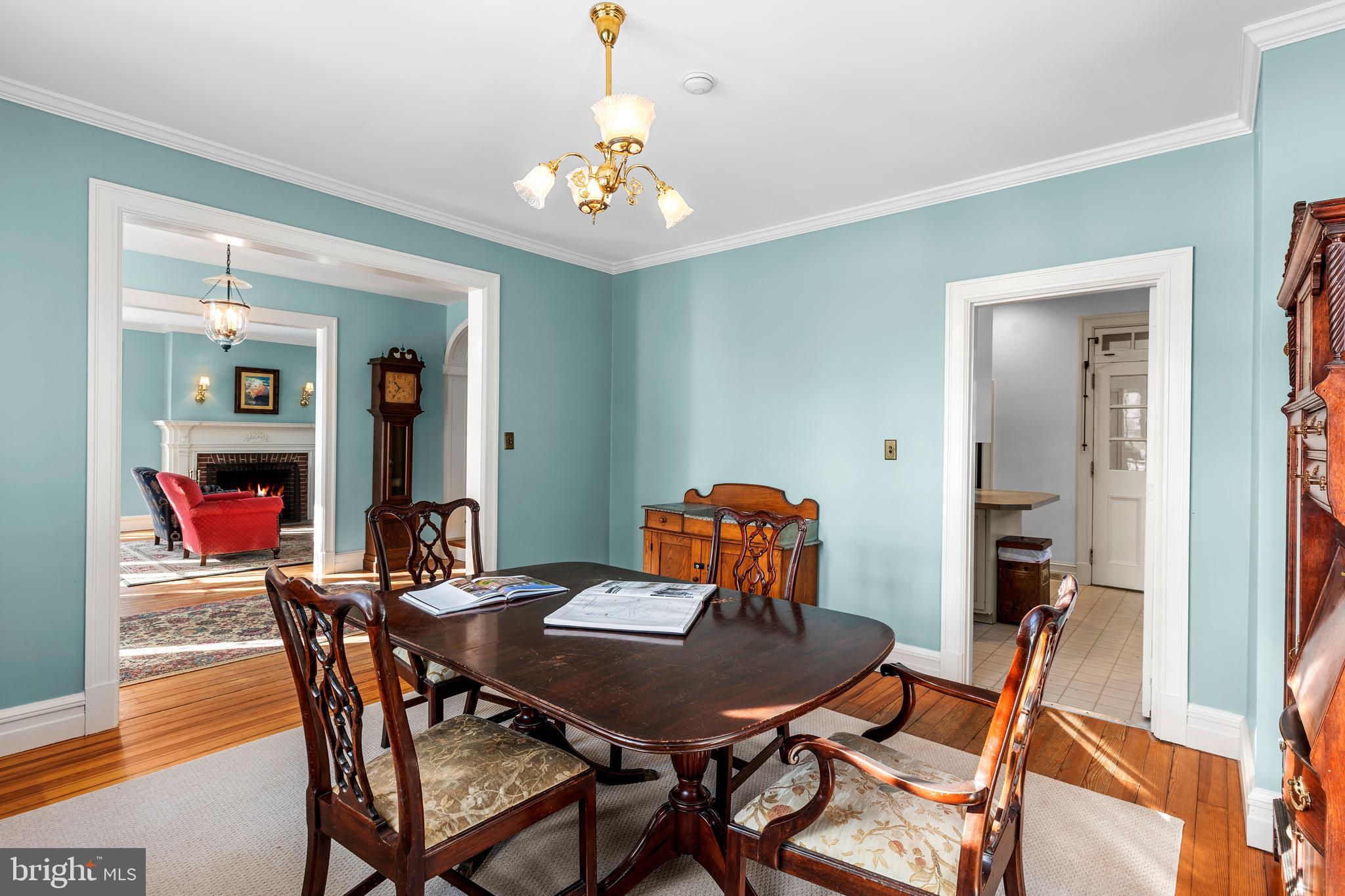 SCHOOL LANE HILLS - Residential