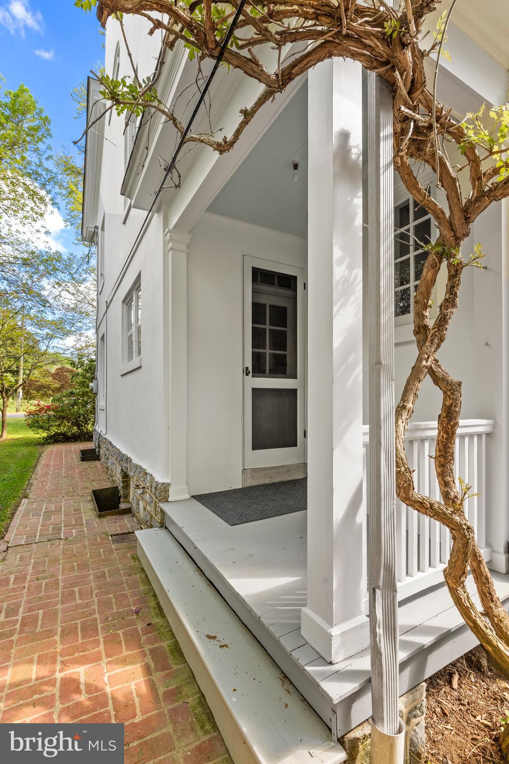 SCHOOL LANE HILLS - Residential