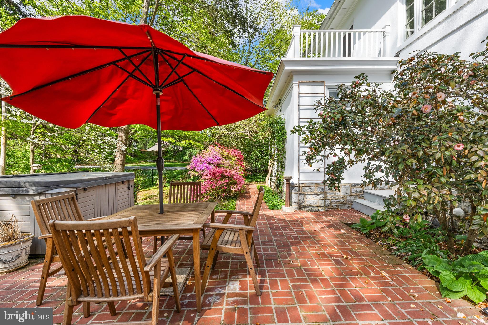 SCHOOL LANE HILLS - Residential