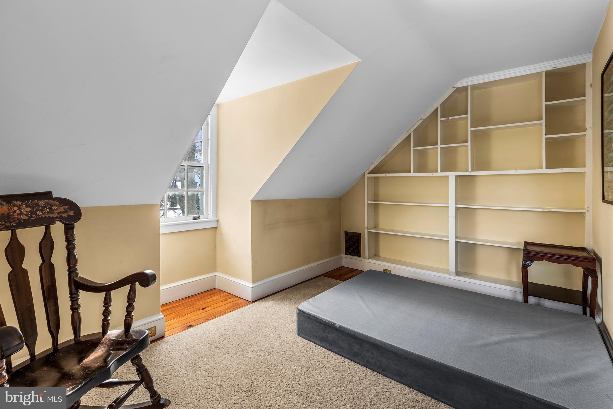 SCHOOL LANE HILLS - Residential