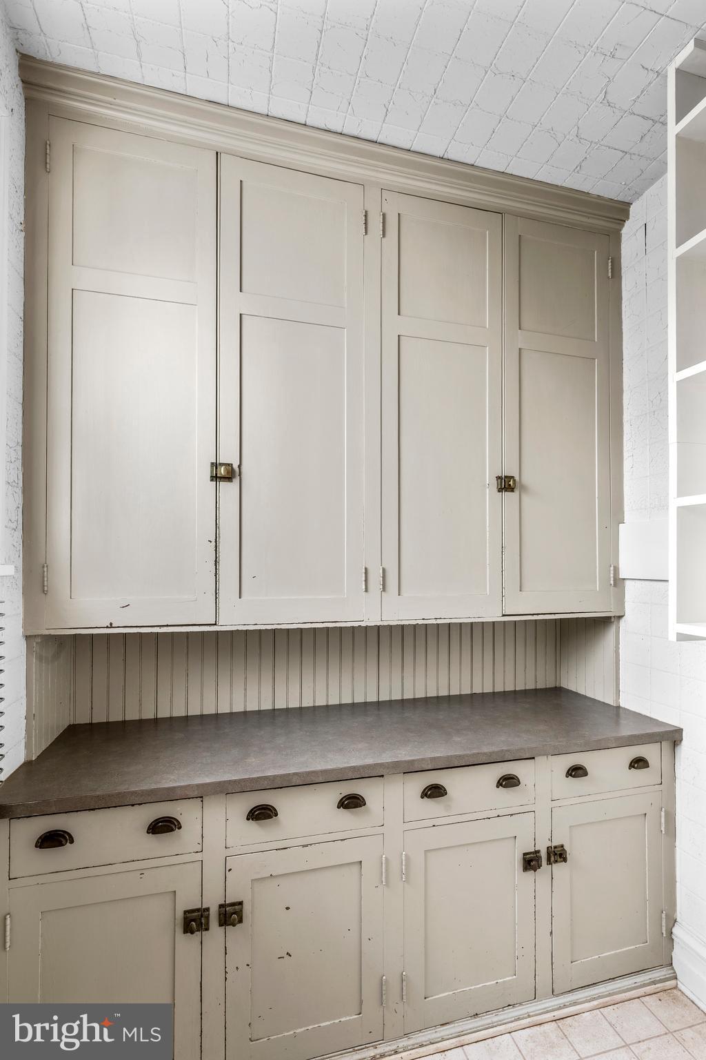 SCHOOL LANE HILLS - Residential