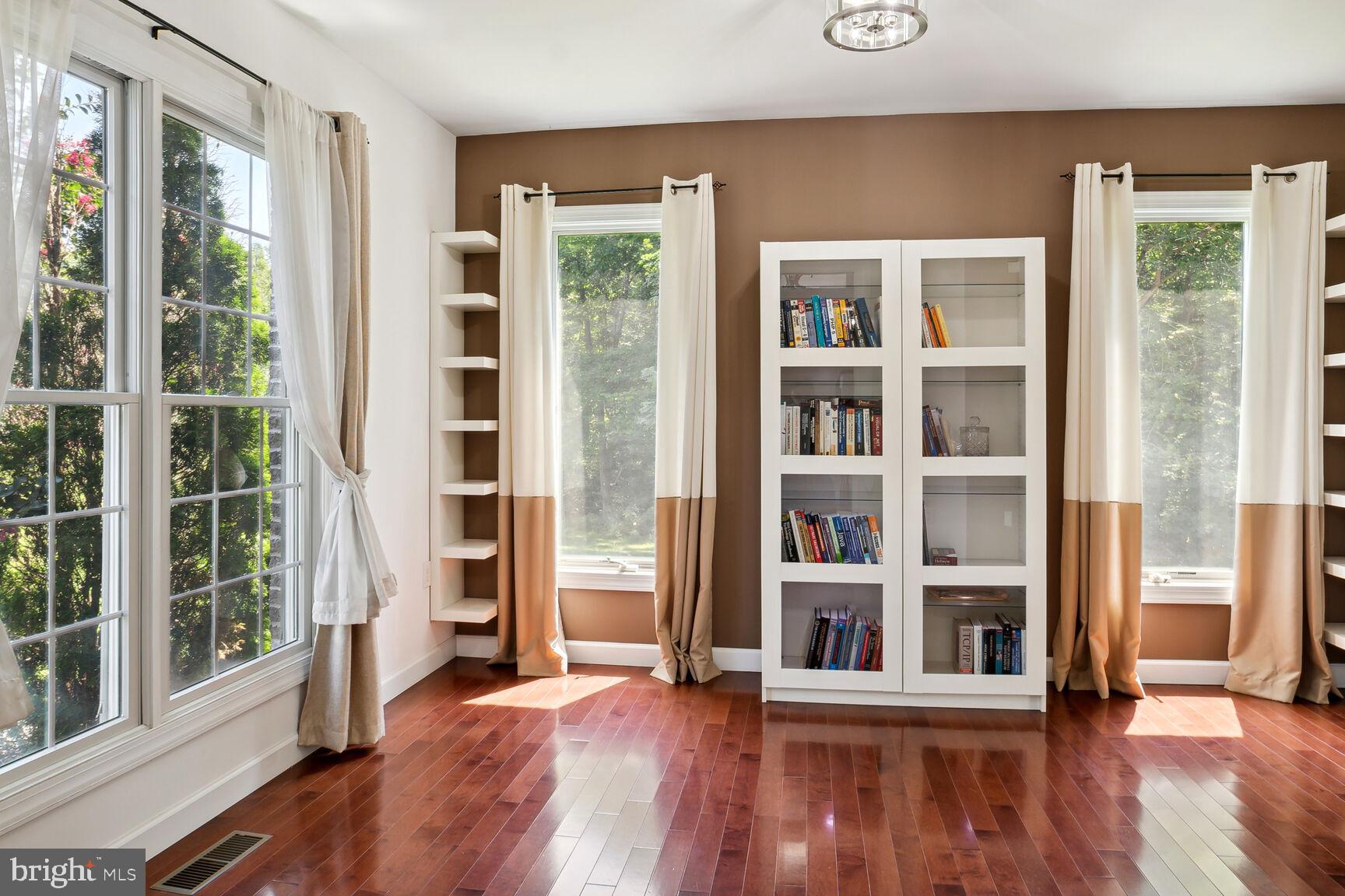 CEDAR FARMS - Residential