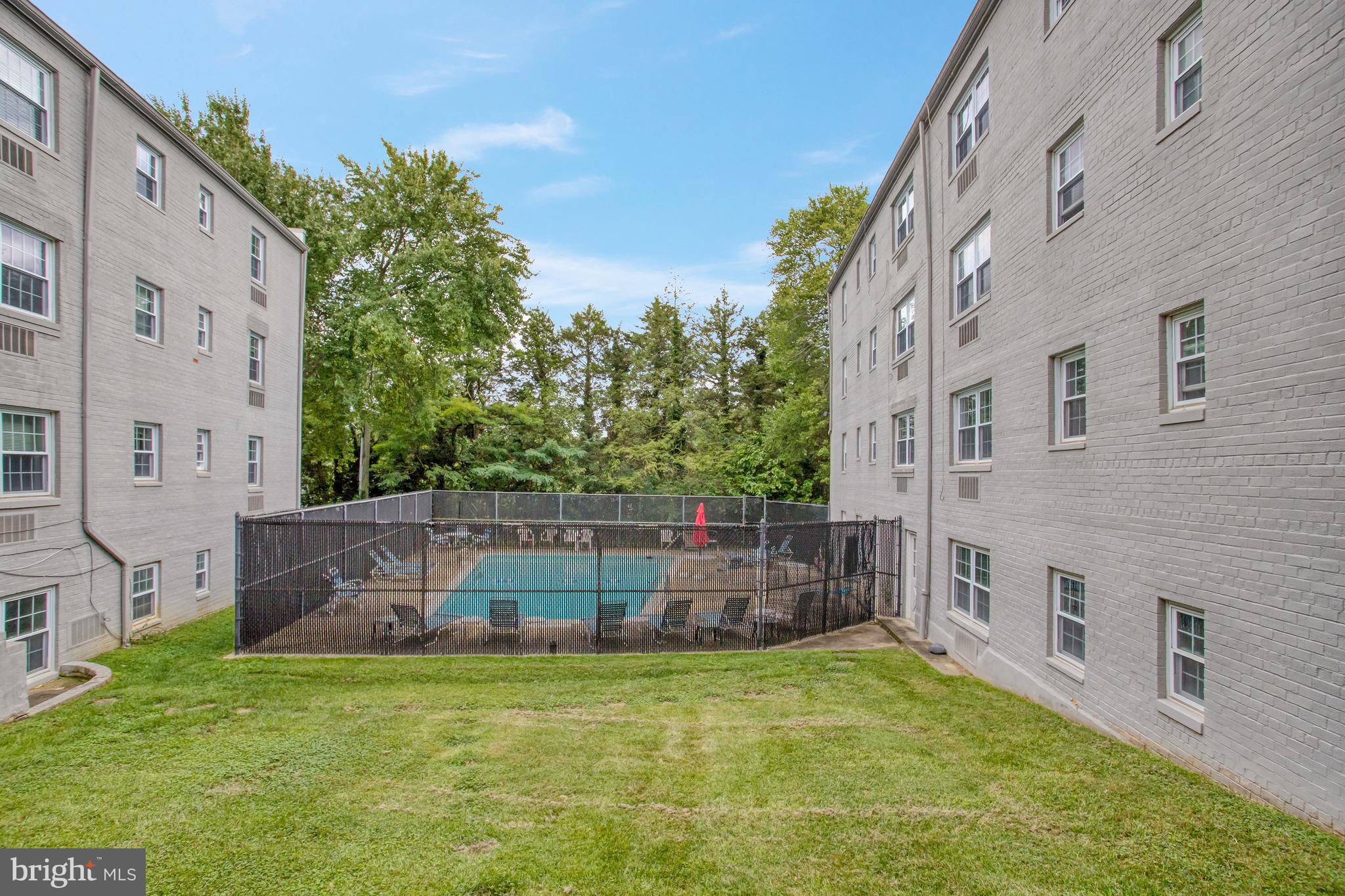 VERMONT GARDENS - Residential