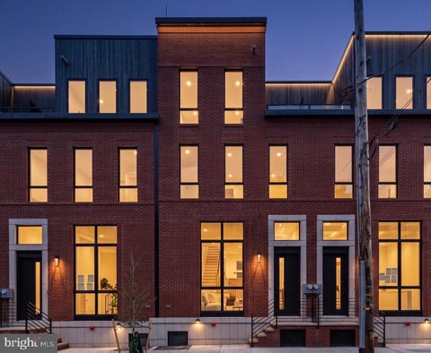 Townhouse For Sale - 952 N 6th Street<br/> PHILADELPHIA, PA 19123