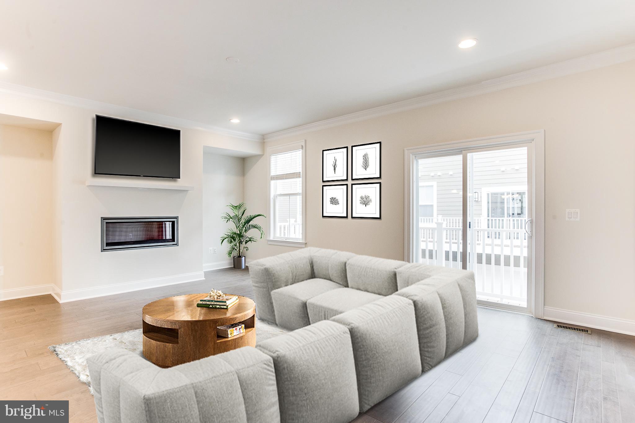 DISCOVERY SQUARE - Residential Lease