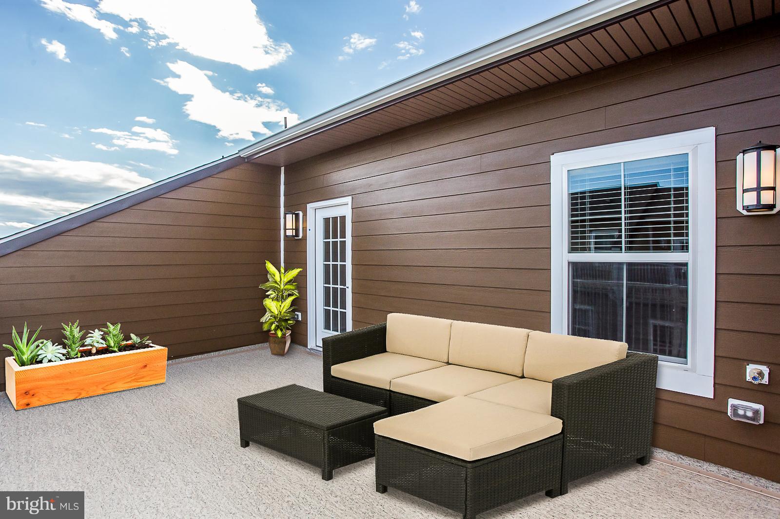 DISCOVERY SQUARE - Residential Lease