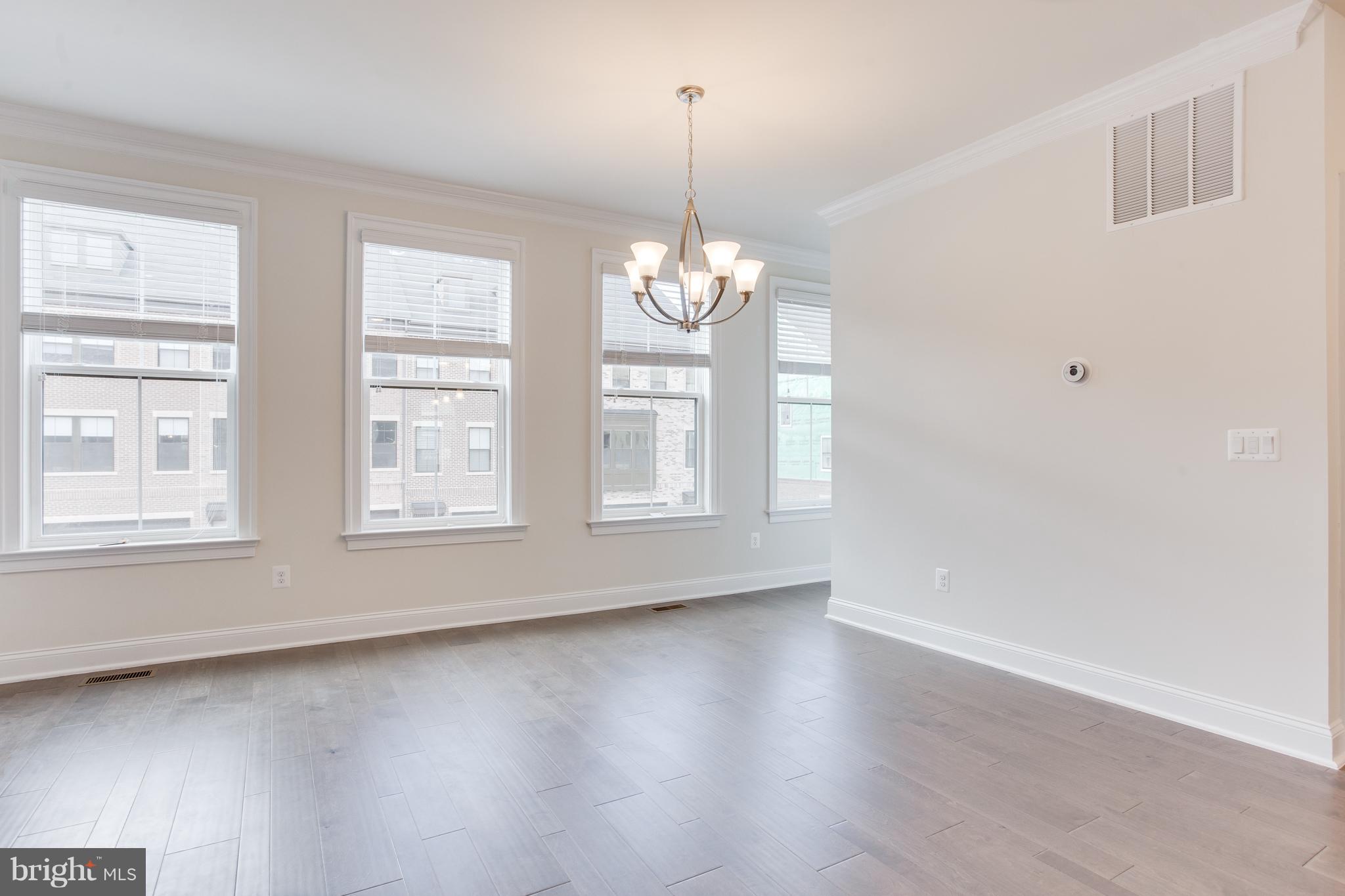 DISCOVERY SQUARE - Residential Lease