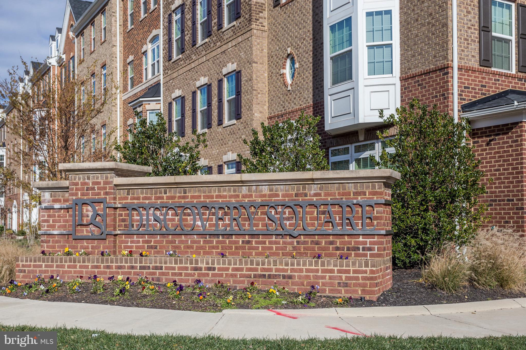 DISCOVERY SQUARE - Residential Lease