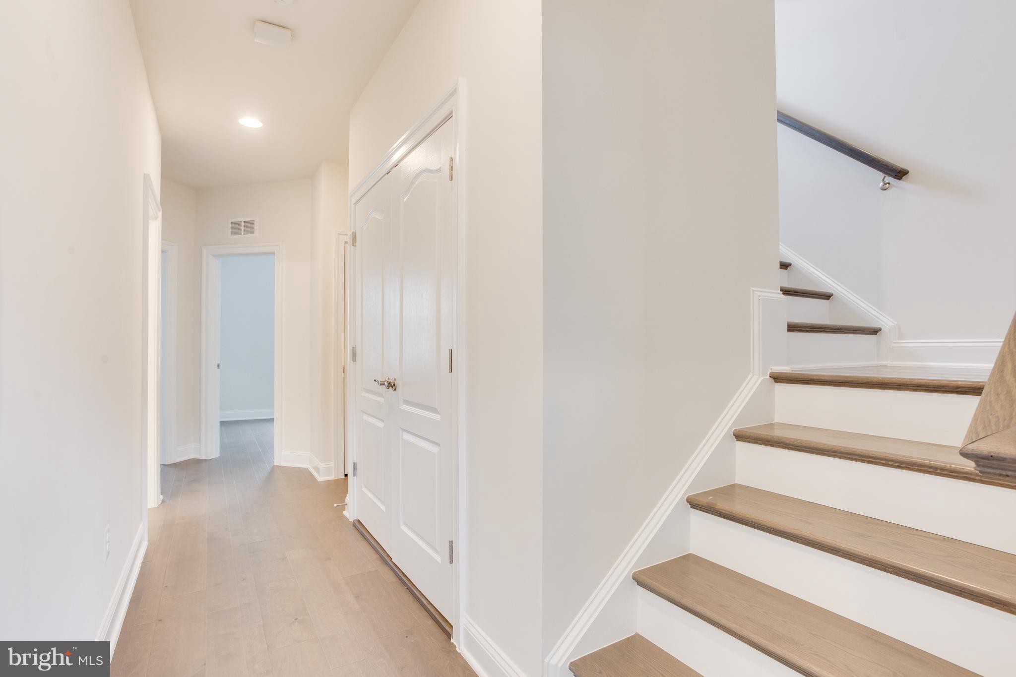 DISCOVERY SQUARE - Residential Lease