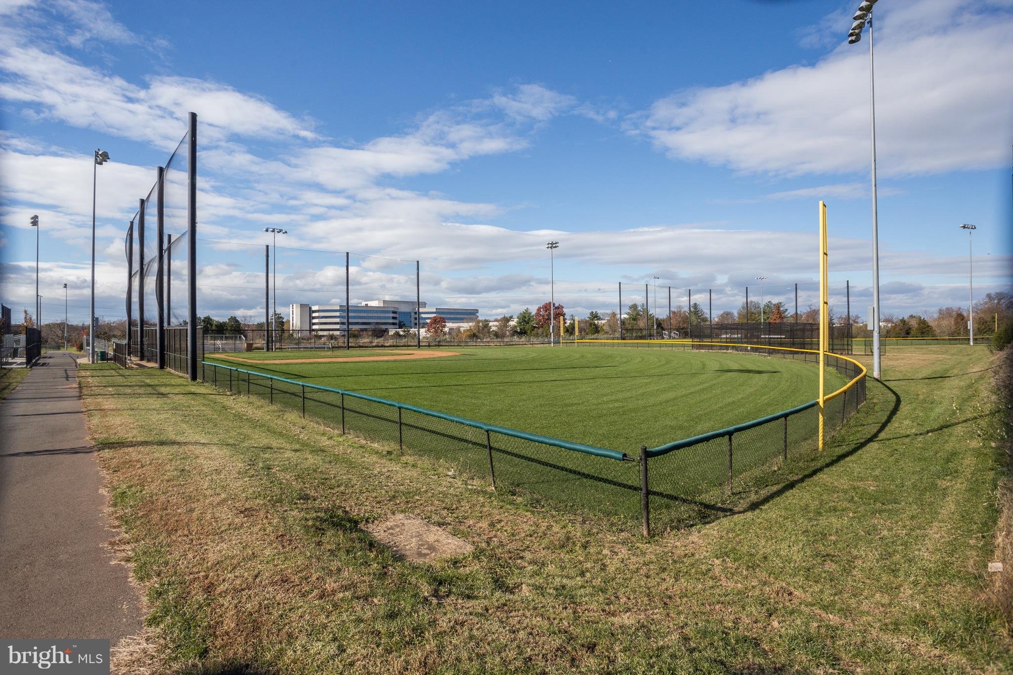 DISCOVERY SQUARE - Residential Lease