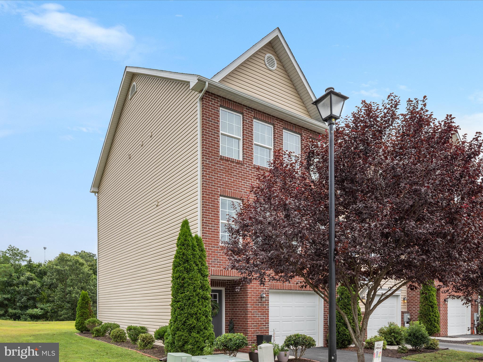 BROOKFIELD - Residential