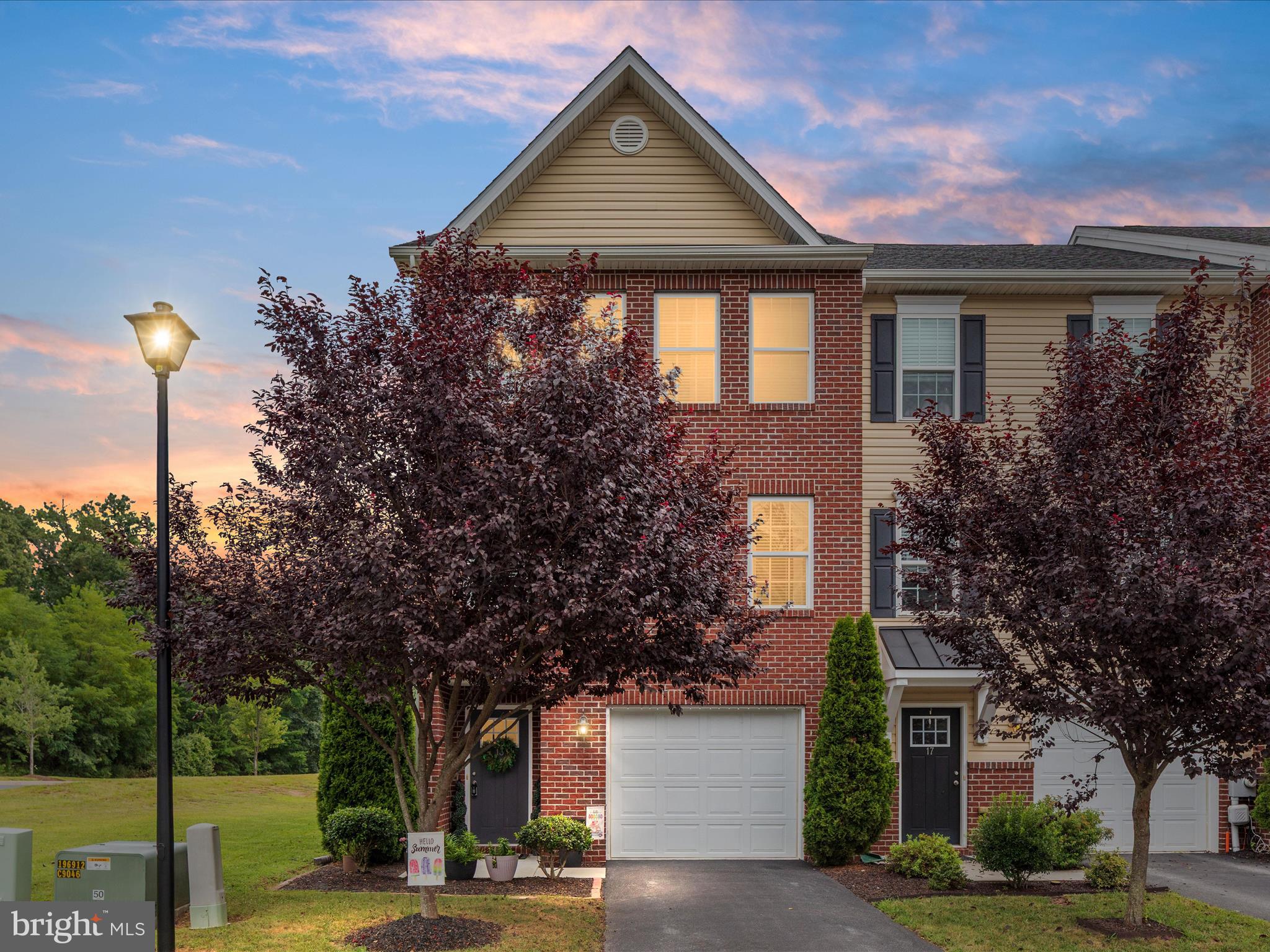 This home is GORGEOUS! Welcome to 13 Savage Court, an end-unit townhome in the Brookfield community offering three finished levels and community access to the Potomac River.
The main level features an open, light-filled layout. The family room flows into the kitchen and dining area, where you’ll find granite countertops, stainless steel appliances, luxury vinyl plank flooring, and a center island with pendant lighting. The dining area opens to the rear deck, a perfect spot to relax or gather with family and friends.
Upstairs, you'll find three bedrooms and two full bathrooms, including a spacious primary suite with vaulted ceilings, double sink vanity, tile flooring, and a large tiled shower with a built-in bench. The laundry room is conveniently located on the upper level.
The finished lower level includes a cozy rec room, a half bath, and access to the rear patio.
Other features of the home include ceiling fans, recessed lighting, and beautiful wainscoting that add both comfort and charm.
The Brookfield community offers private river access with a boat ramp and picnic area. It’s also conveniently located near schools, shopping, and I-81—making commuting easy.
With lovely finishes, a functional layout, and a great location, 13 Savage Court is move-in ready and waiting for you. Schedule your tour today!