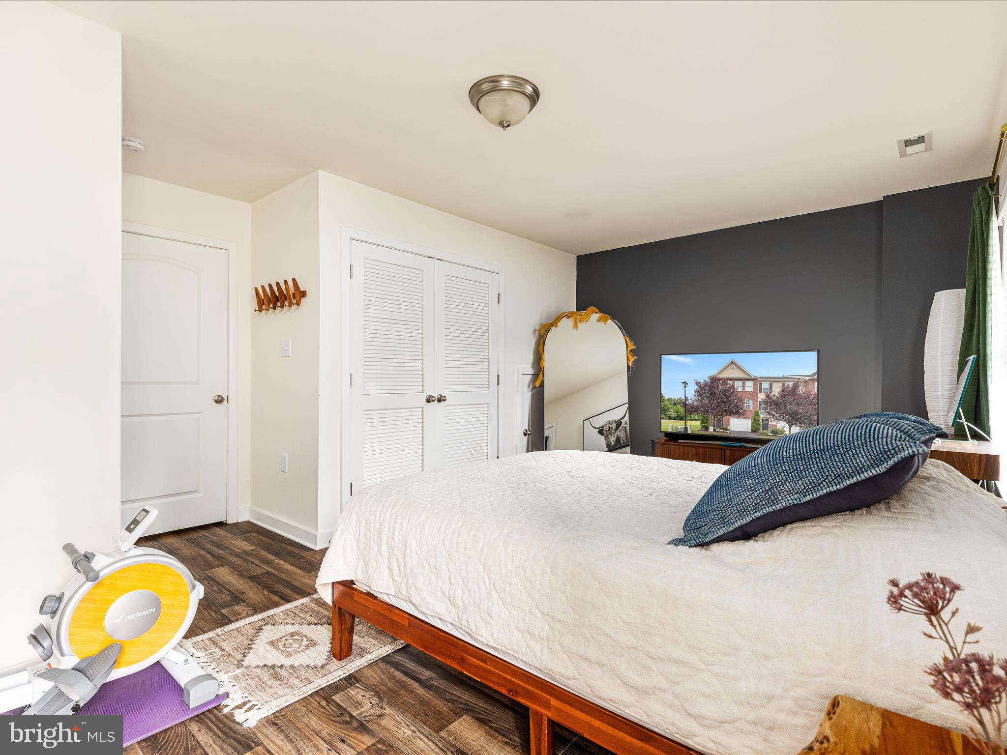 BROOKFIELD - Residential